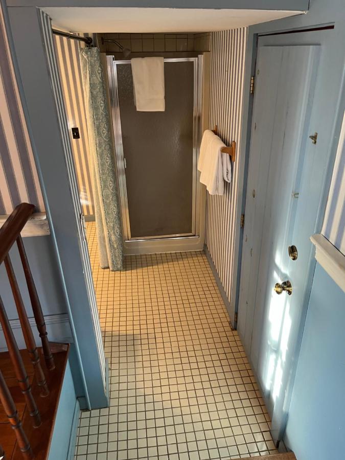 Chester Inn Экстерьер фото