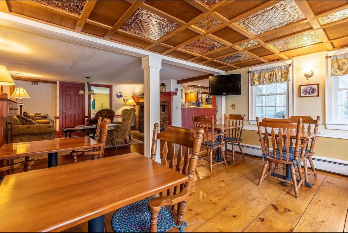 Chester Inn Экстерьер фото
