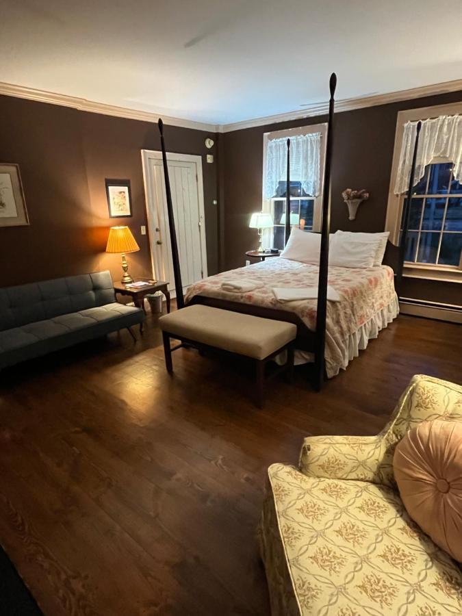 Chester Inn Экстерьер фото